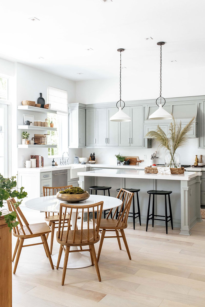 佛罗里达州带有殖民风格点缀的雪白家园-10