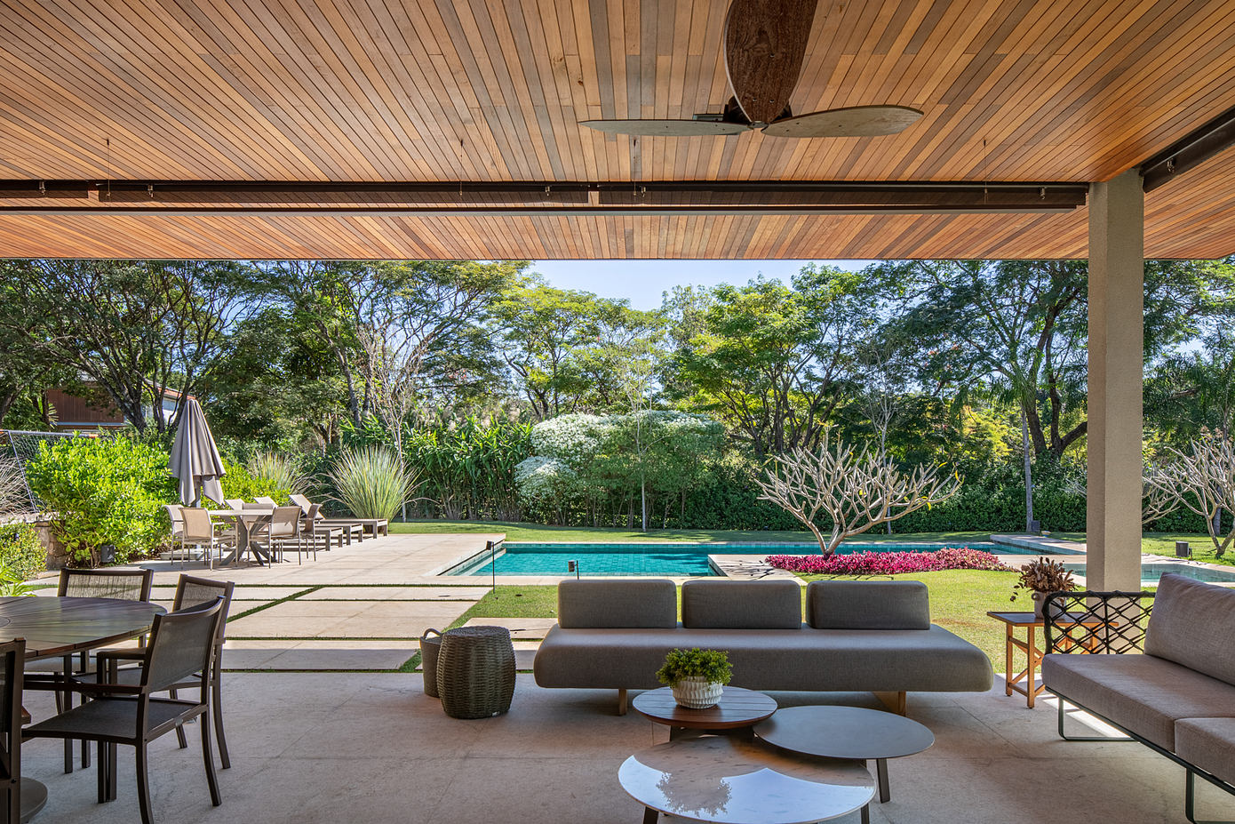 拉里萨5号公寓丨巴西圣保罗丨Gilda Meirelles-1