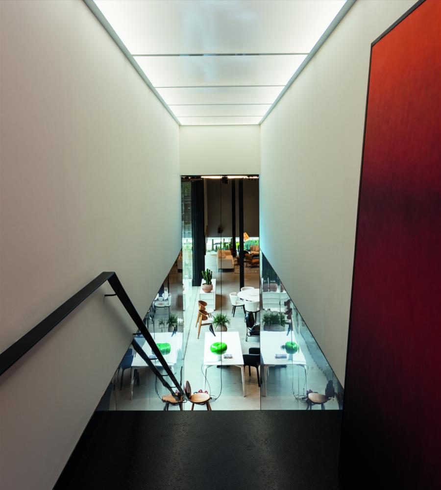 巴西 Mula Preta 商业展示厅-7