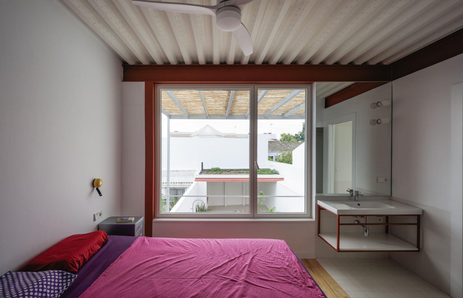 西班牙 Sevilla 的九柱庭院住宅设计-12