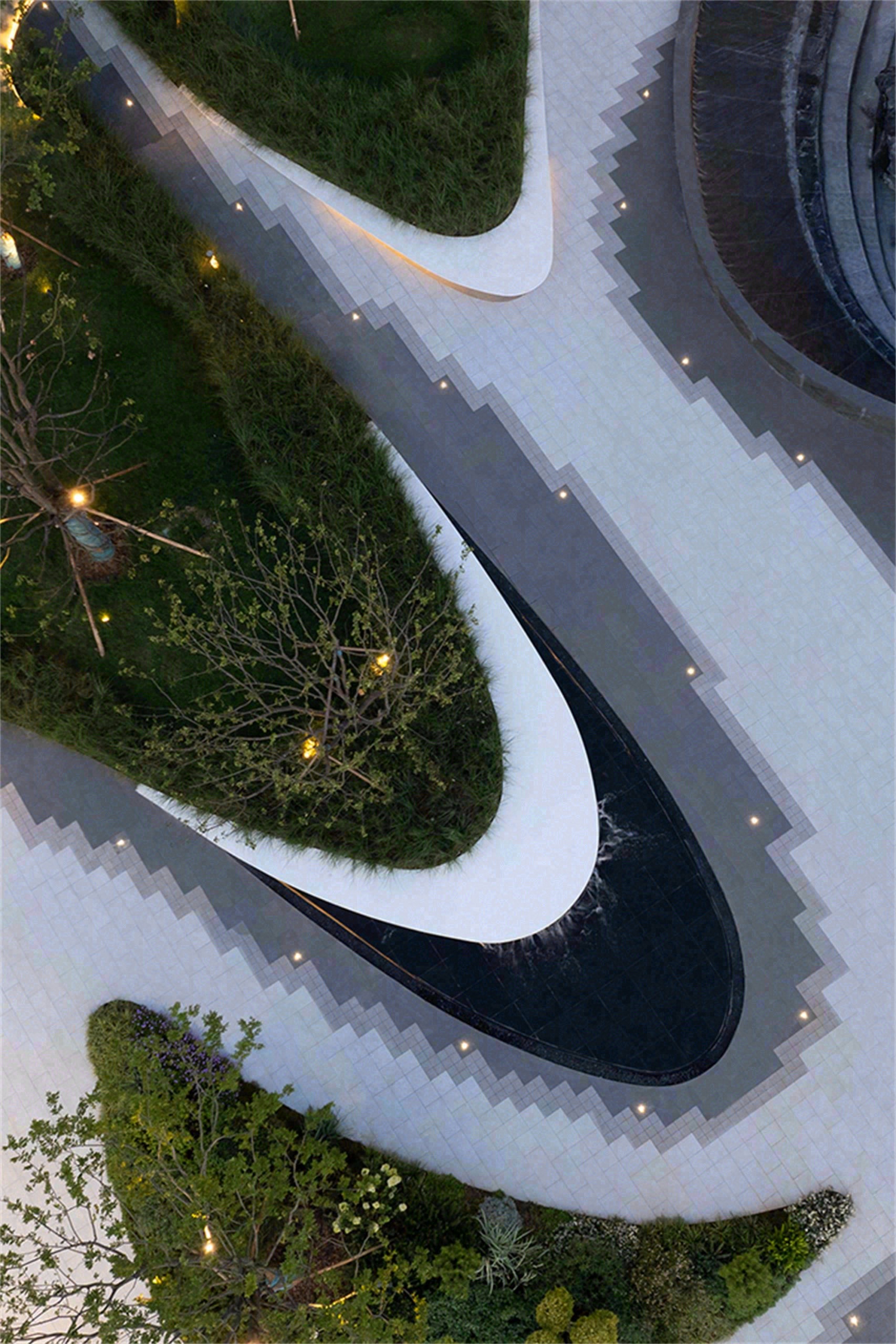 ” 明日 ” 之境,预见生活的超限感知—武汉联投未来荟 丨中国武汉丨环球地景设计-27