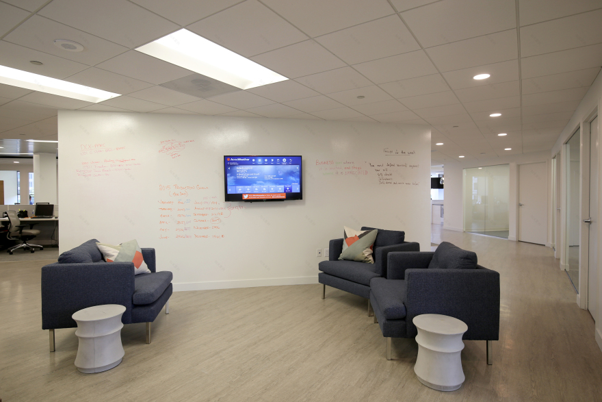 Valcourt Building Services 办公室 | 现代简约与功能性的完美结合-11