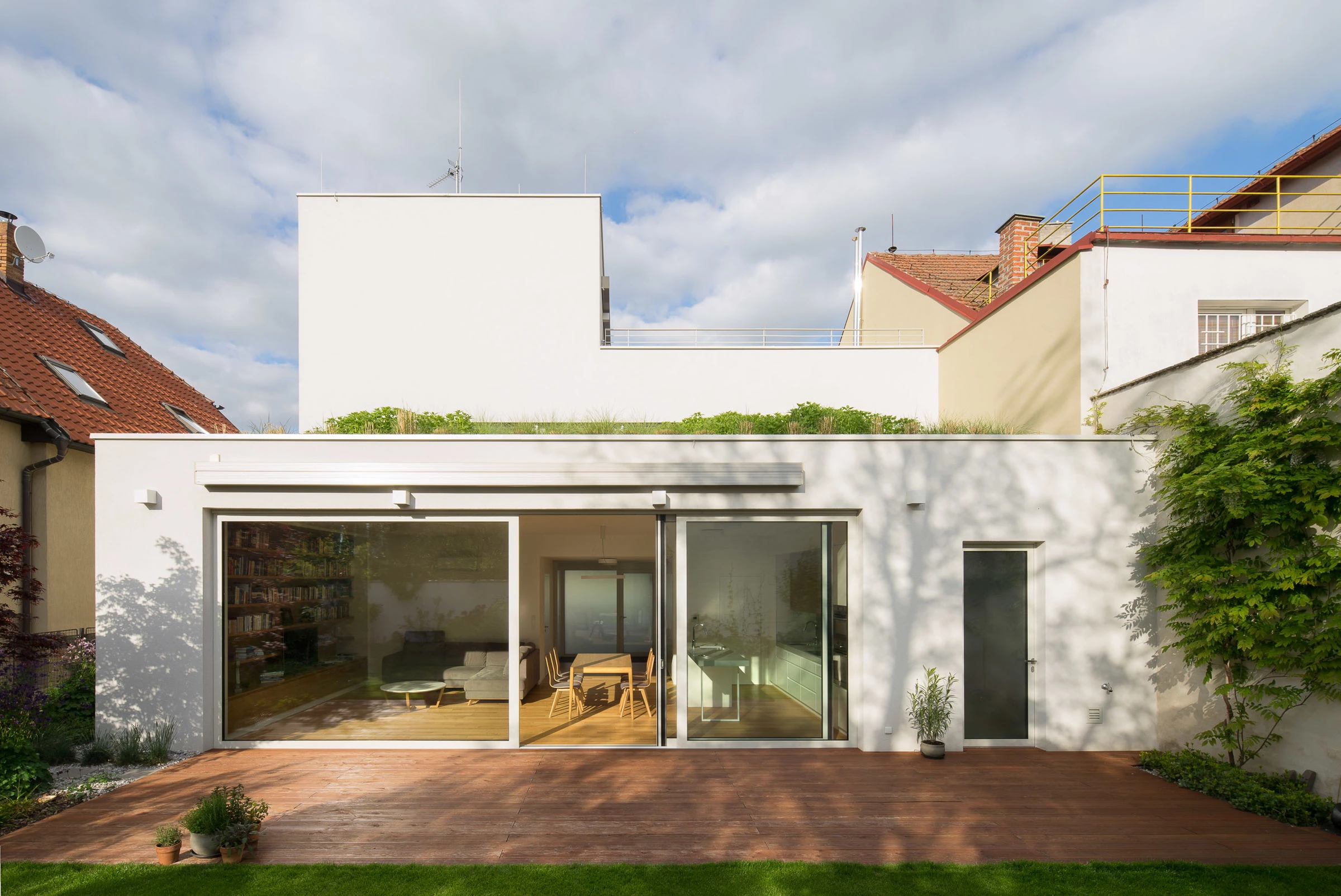 捷克家庭住宅,光影游戏中的自然采光设计-12