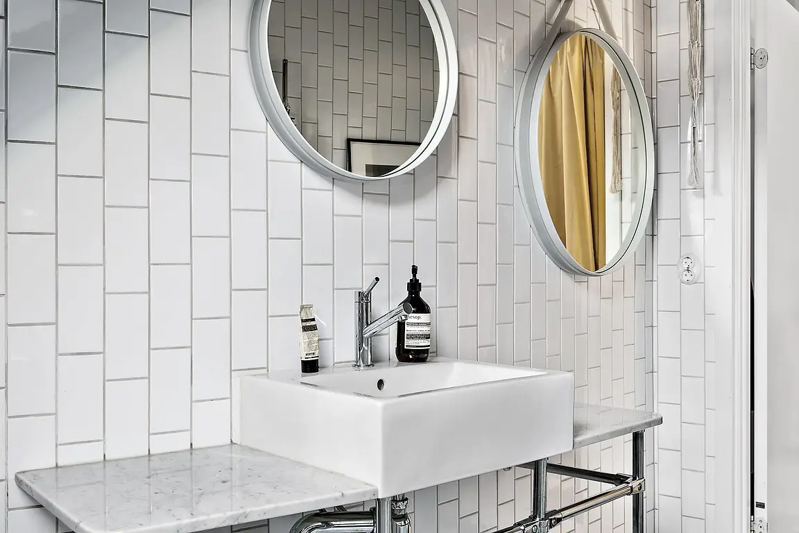 阁楼公寓的现代革新 | 玻璃隔墙与悬挂式吊床-18