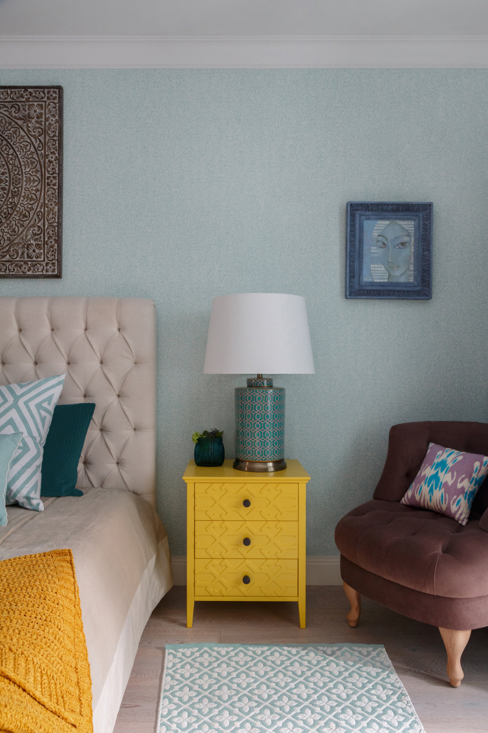 柔和灯光打造舒适卧室空间丨ELLEdecoration-16