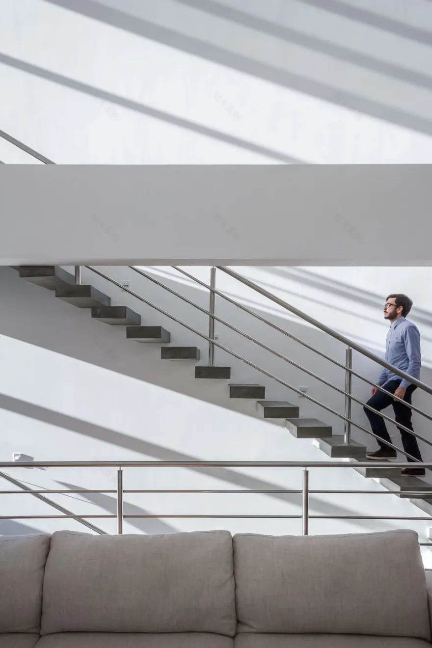 巴西轻奢现代居所-13