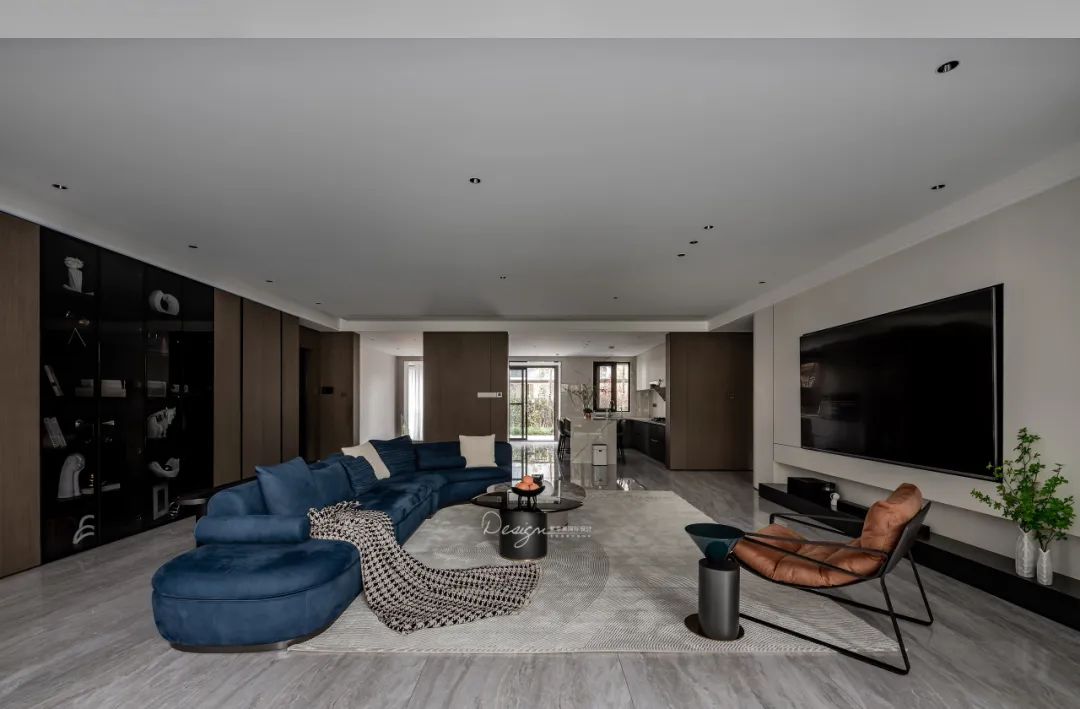 现代时尚的 280㎡小院私宅丨罗太翔,于倩-33