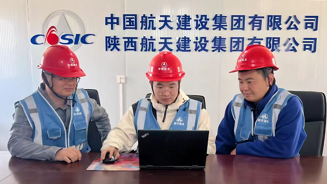 一线素描|蓝色高原上的“精密交响曲”-16