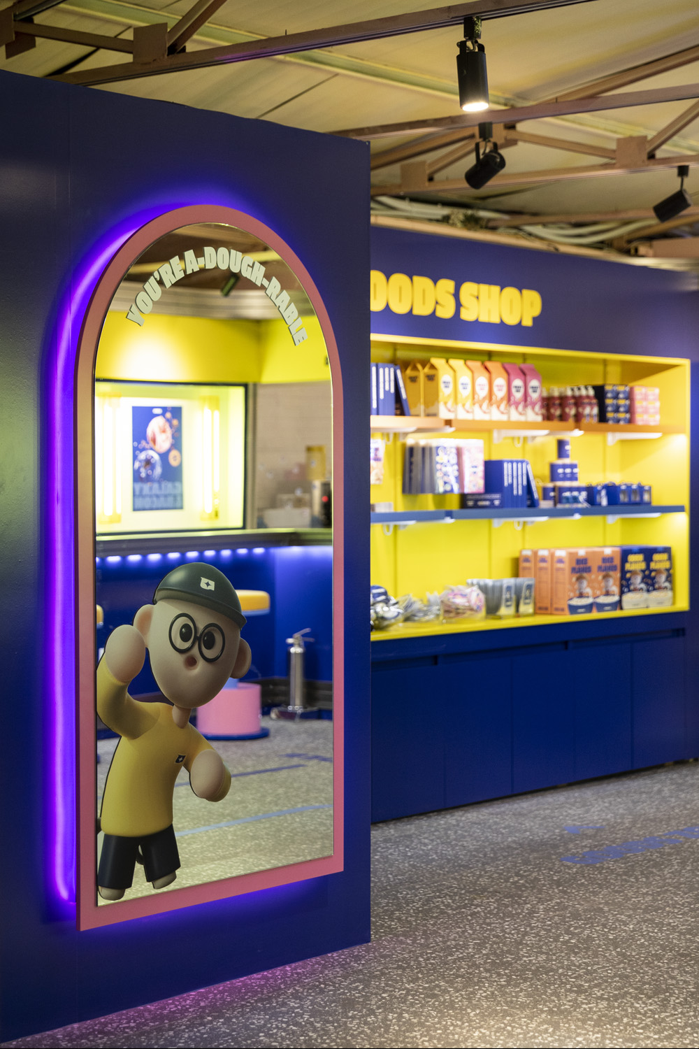 宇宙概念的 30 平米餐厅室内设计-16