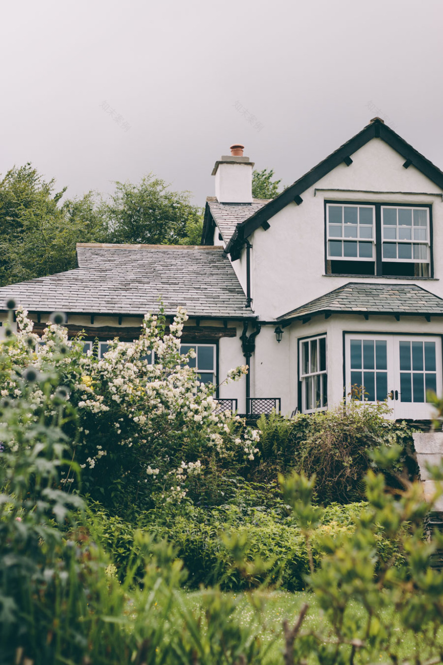 A COUNTRY HOME WITH A VIEW OF THE LAKES - PART I - Lobster and Swan-1
