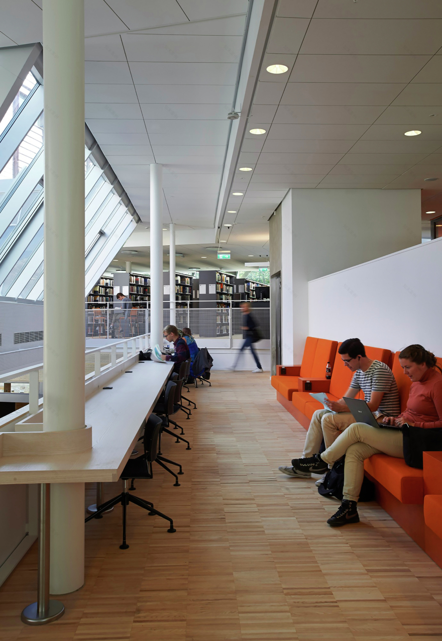瑞典隆德大学图书馆设计-21
