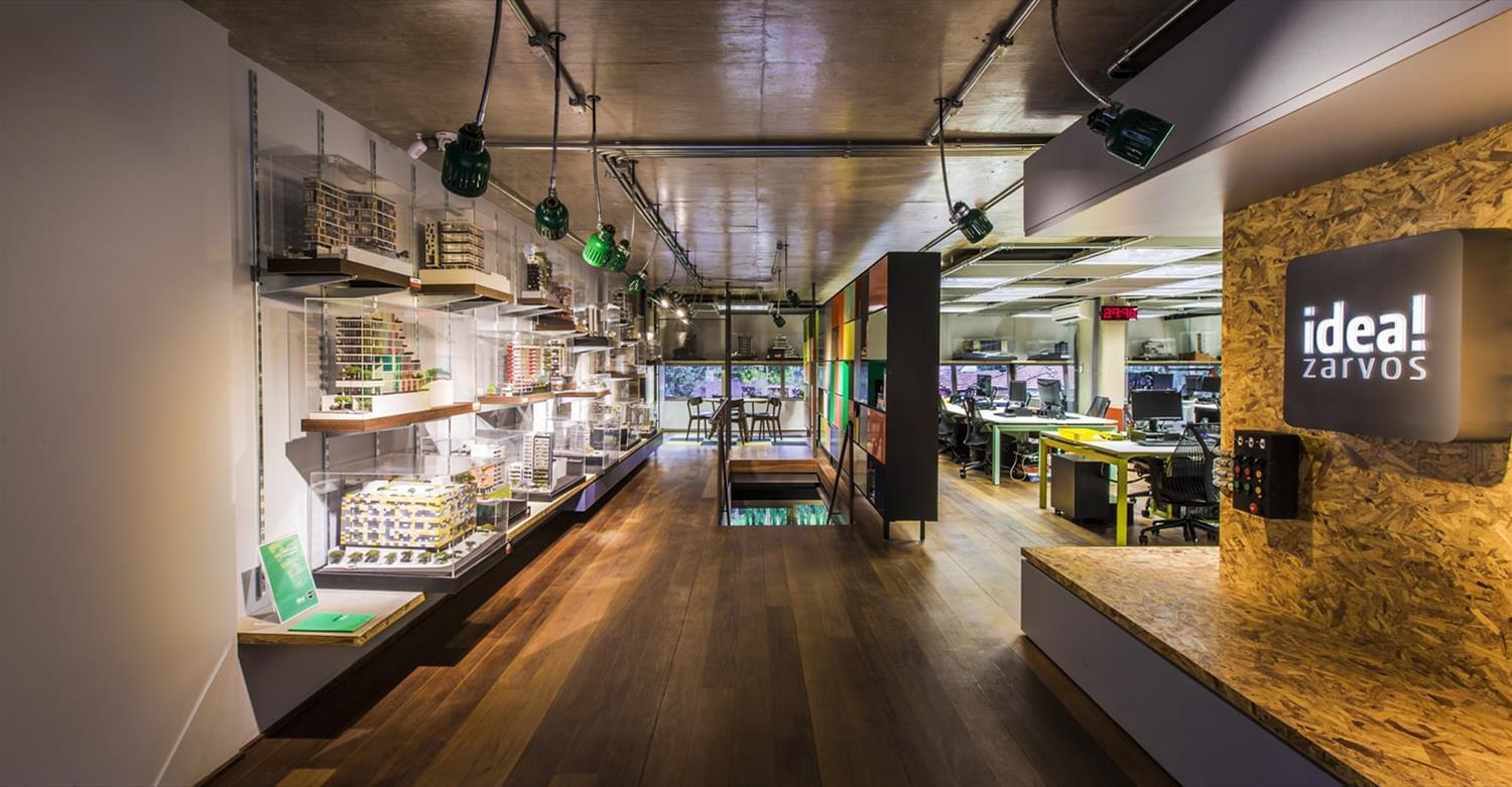 Idea!Zarvos · 巴西圣保罗的木质与玻璃企业总部-1