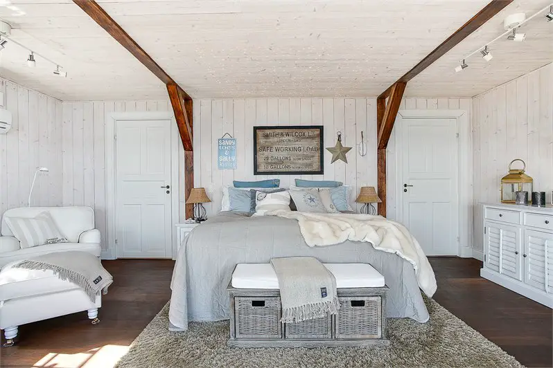 瑞典湖边百年老屋翻新，白色海洋风格度假屋-18