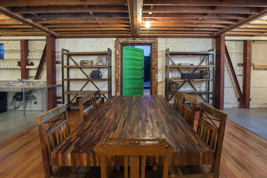 重塑历史 | 摄影师理查德·米斯拉奇的摄影工作室-33