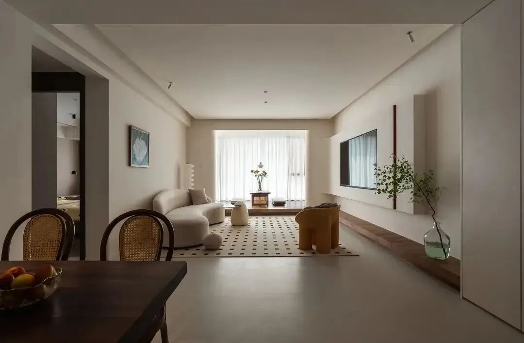 珠海14万130㎡三居，从客餐厅一体到阳台休闲区的奶油风改造-6