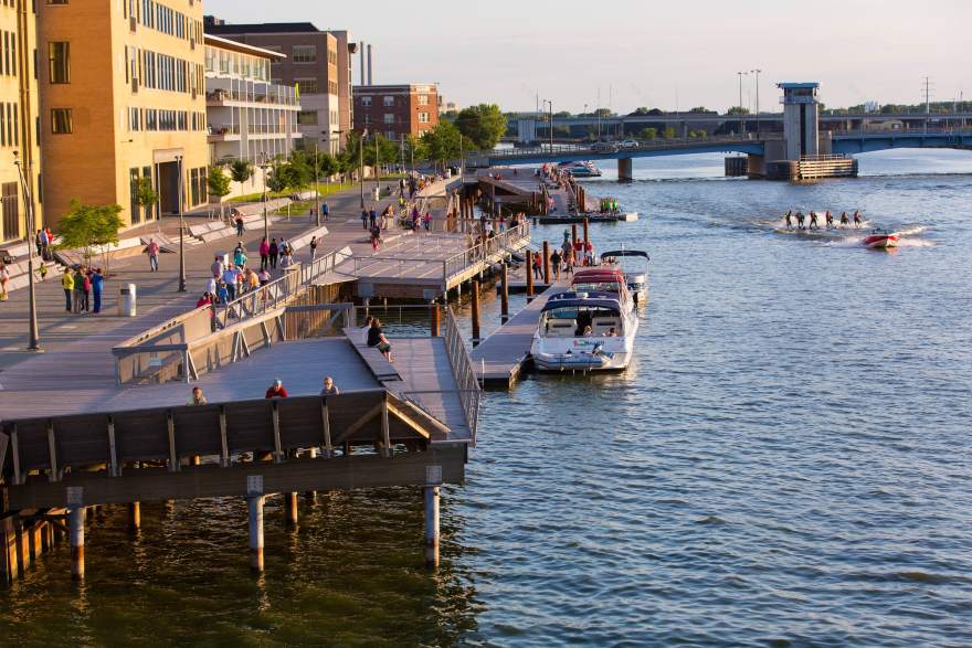 绿湾市 CityDeck 滨水景观丨美国-21