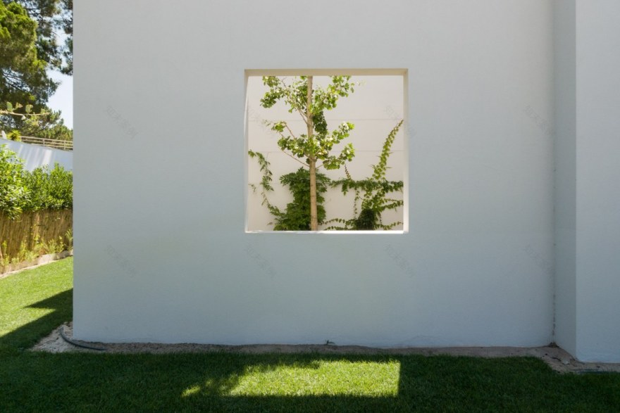 葡萄牙特罗亚绿意盎然的家庭住宅-51