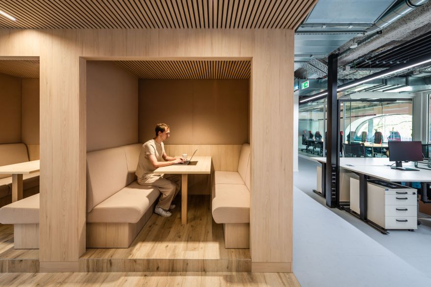 Mouz总部
注:Mouz可能是特定组织、品牌等名称的缩写,若有更明确的信息,可使翻译更精准 丨德国汉堡丨与VenhoevenCS合作设计,建筑师Dafne Wiegers-30