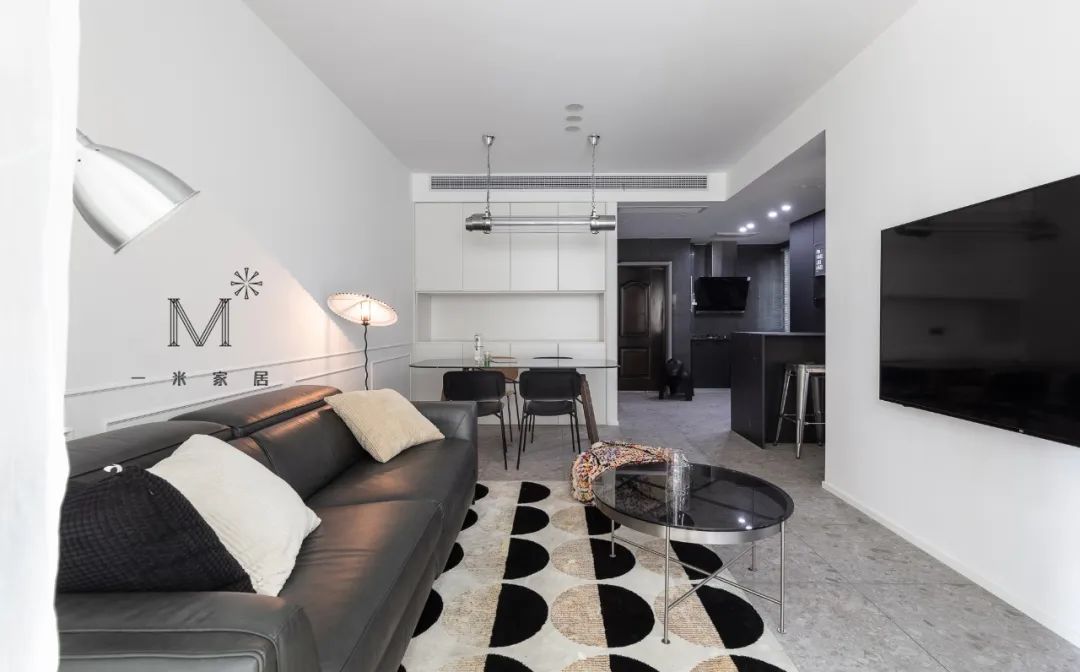 90㎡现代婚房 | “黑白灰”的纯粹浪漫-31