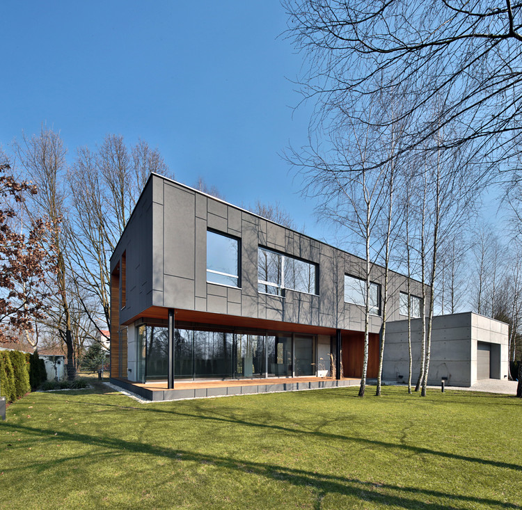 波兰 Konstancin-Jeziorna L 形节能住宅-38