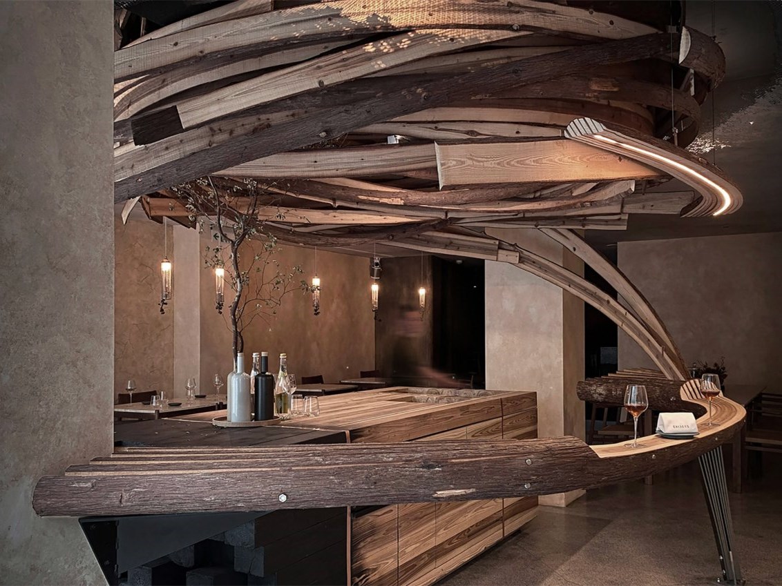 台北雪松木板“漩涡”餐厅-3