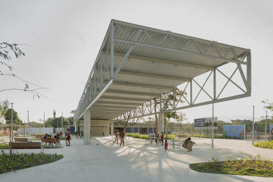 Realengo 公园集市广场丨巴西里约热内卢丨Carlos Zebulun 等-11