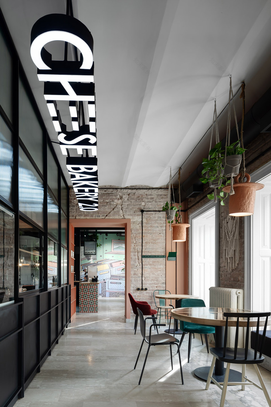 芝士面包房咖啡厅,乌克兰 / Ira Lysiuk-12