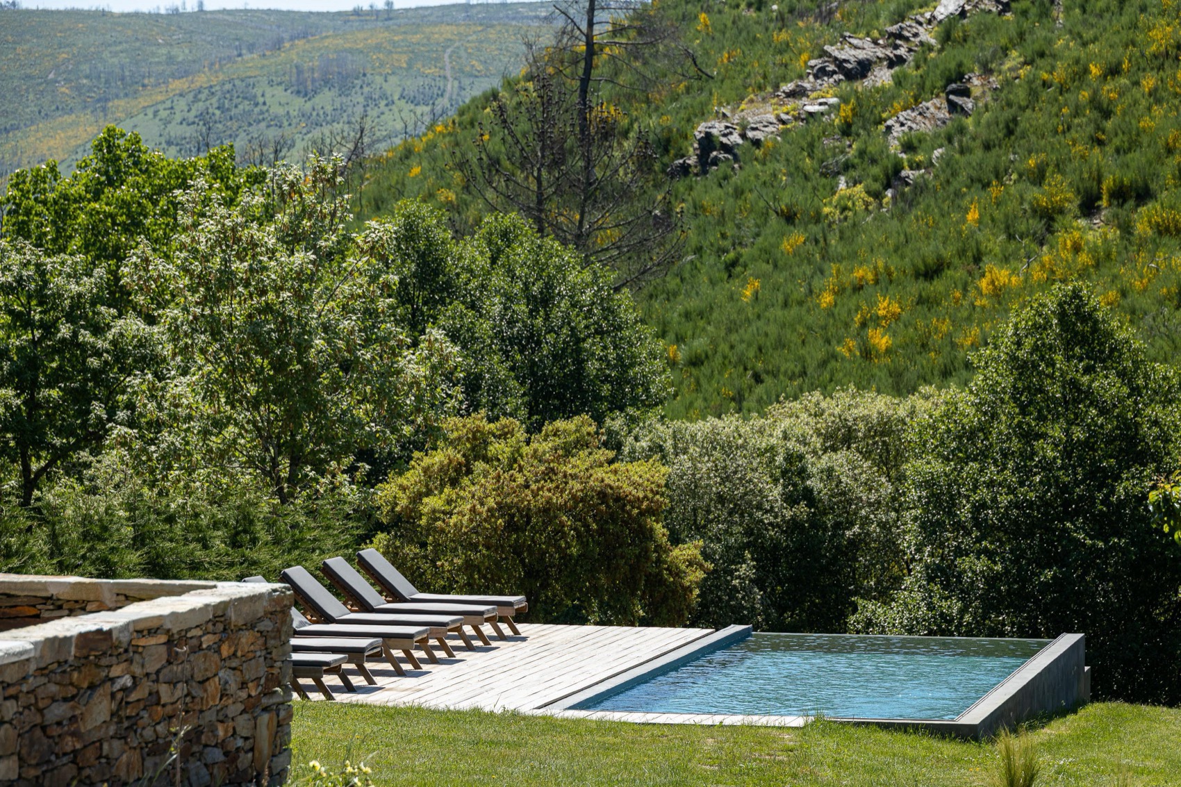 TerraSense山地隐逸度假酒店丨Atelier DRK-130