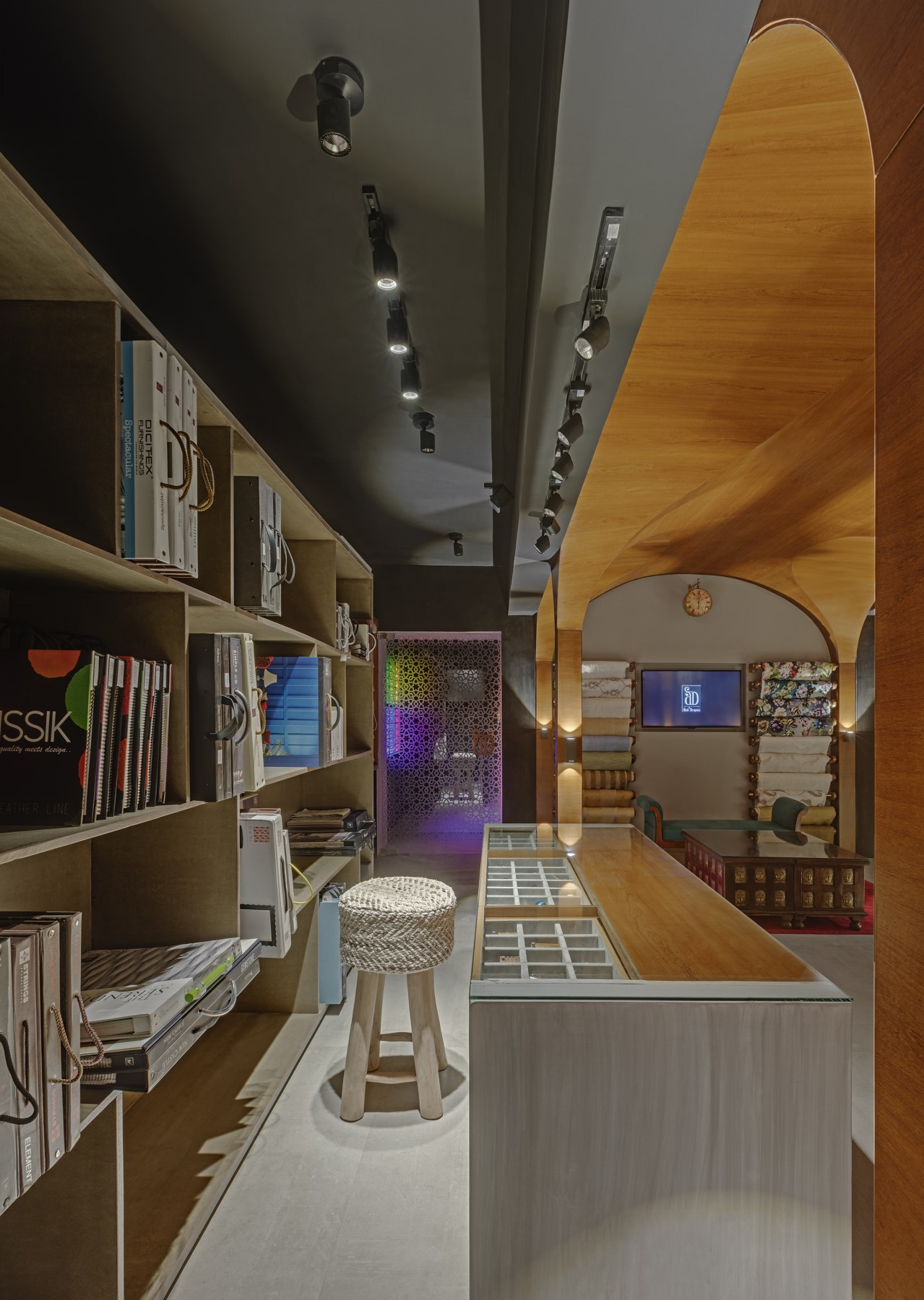 印度班加罗尔 AD 精品店 | 复古与现代的完美融合-13