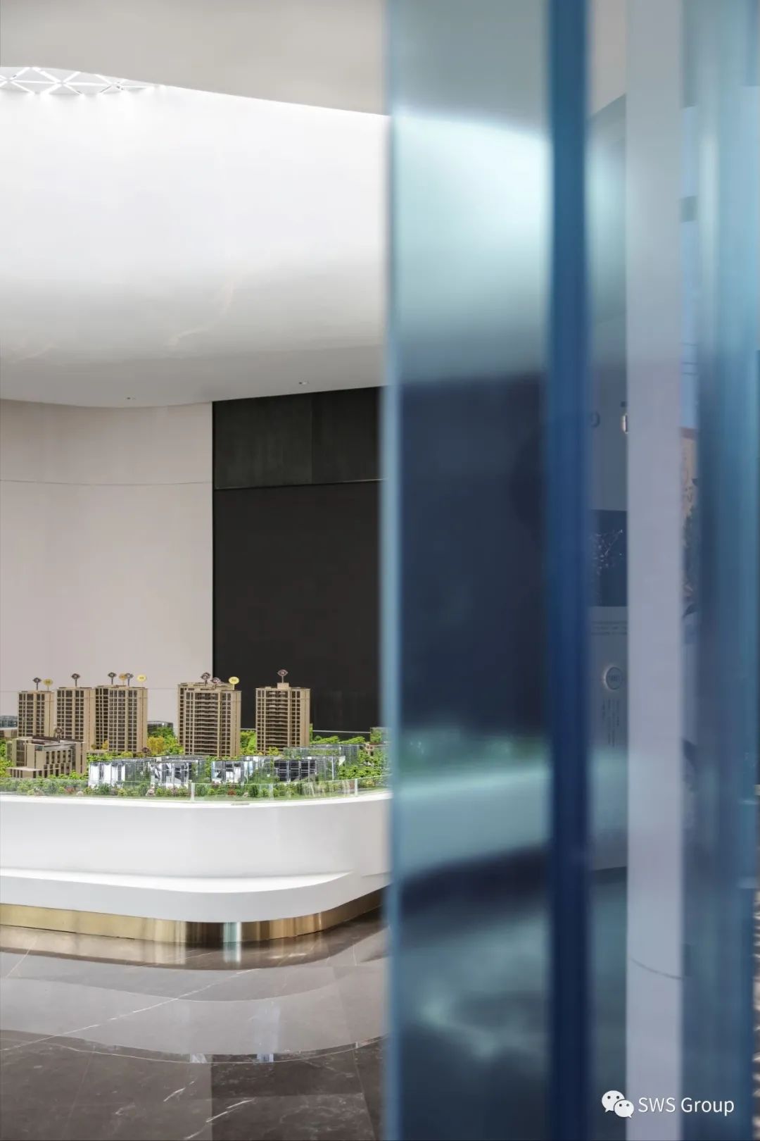 济南绿城明月风荷生活美学馆 | 湖畔流水的现代生活空间-38