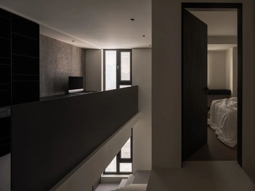 现代极简诗意居所 · 西安浐灞半岛 310㎡顶跃设计丨中国西安丨青马设计-41