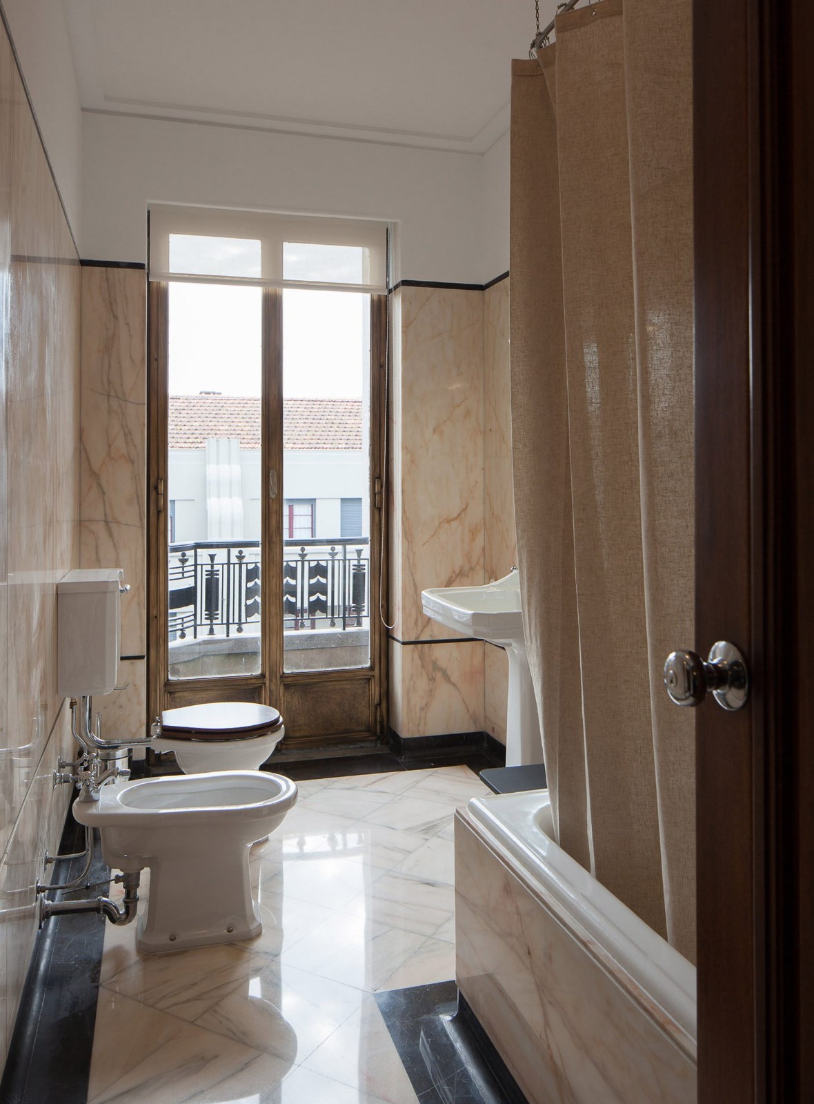 波尔图建筑内的三间公寓-6