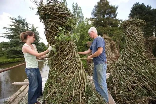 森林幻想家 | Patrick Dougherty 的树枝艺术-5