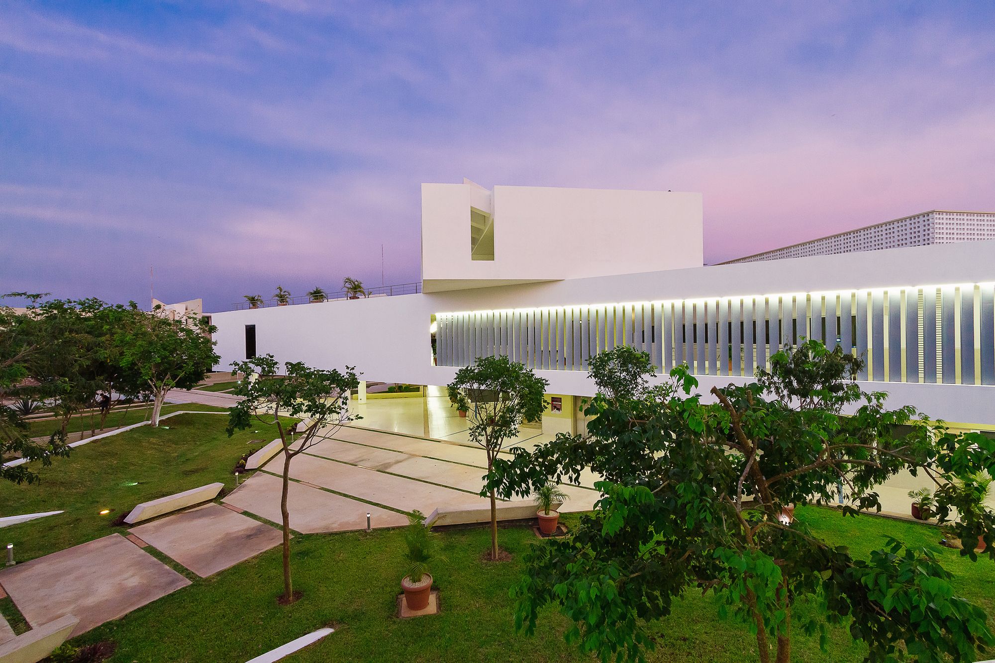 墨西哥尤卡坦自治大学教育学院 | 建筑系的 Departamento de Proyectos 设计团队-28