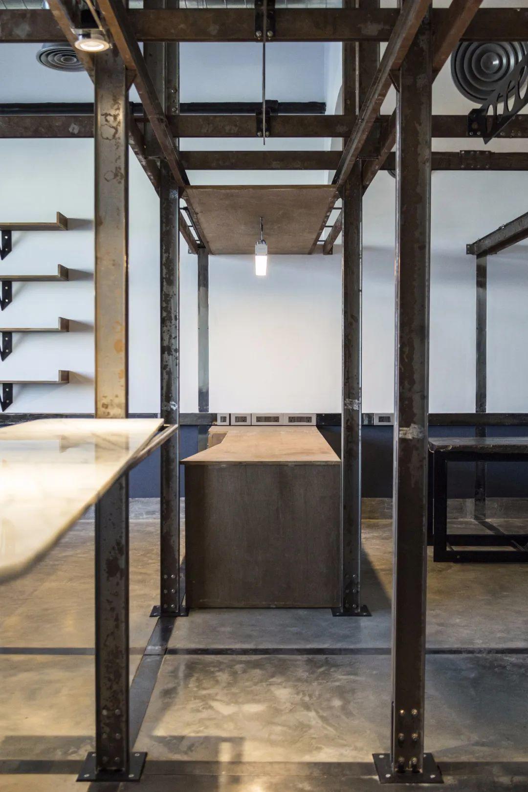 框架系统构建空间层次:建筑办公室丨印度丨Studio Juggernaut-34