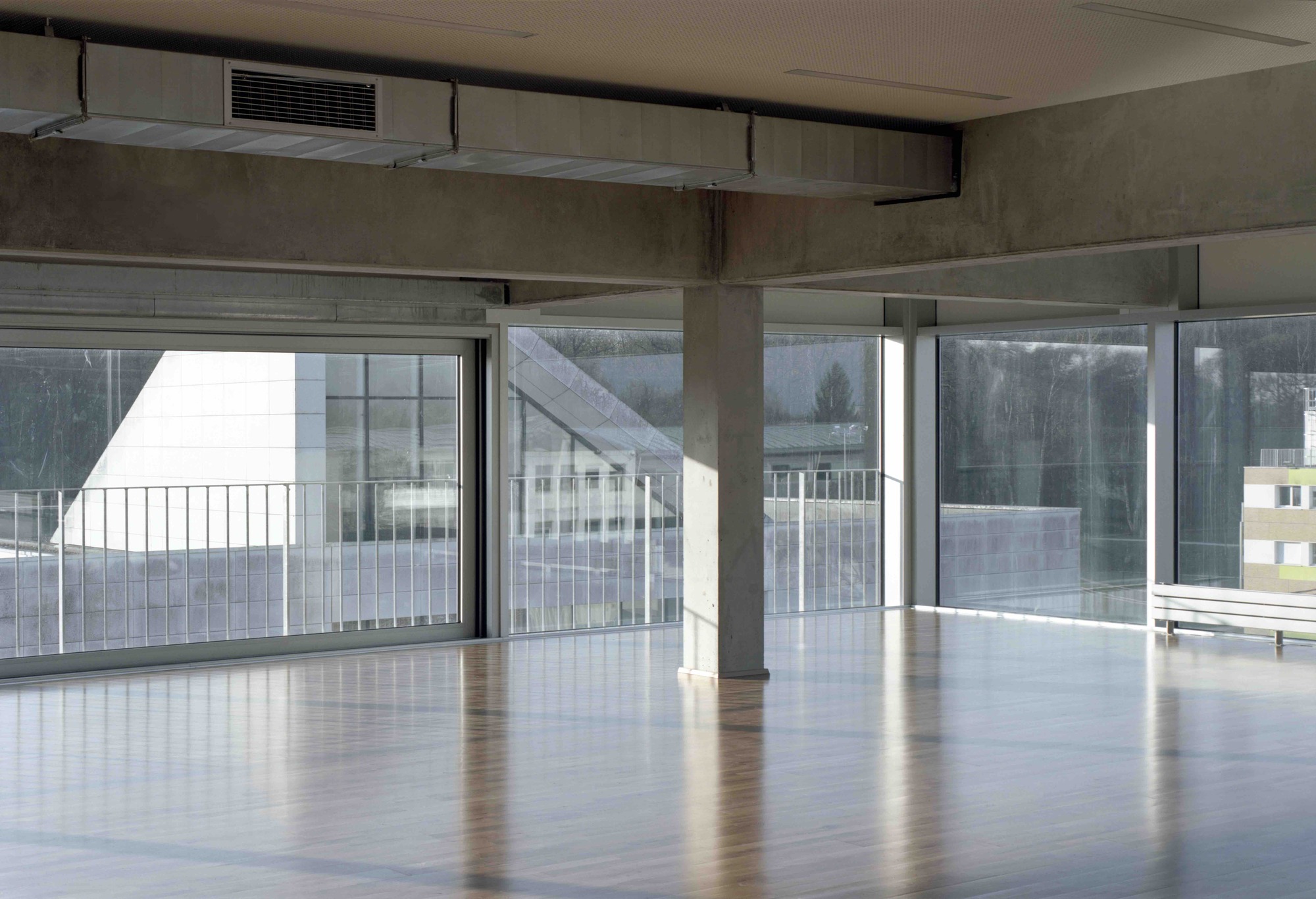 公共冷却器 | 巴黎萨克莱新校区的共享空间-40