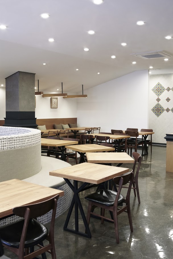 60 平越南风味米粉店，现代简约风打造美食空间-8