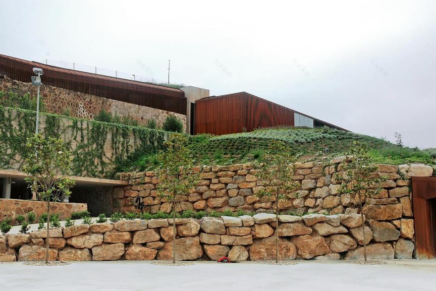 城堡艺术中心 · 历史与现代的完美融合-16