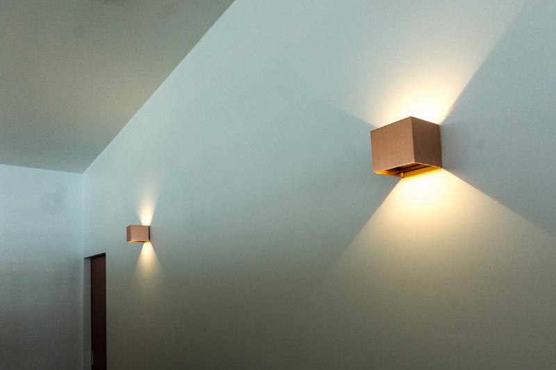 光影塑造的 60 平米个性商铺-10