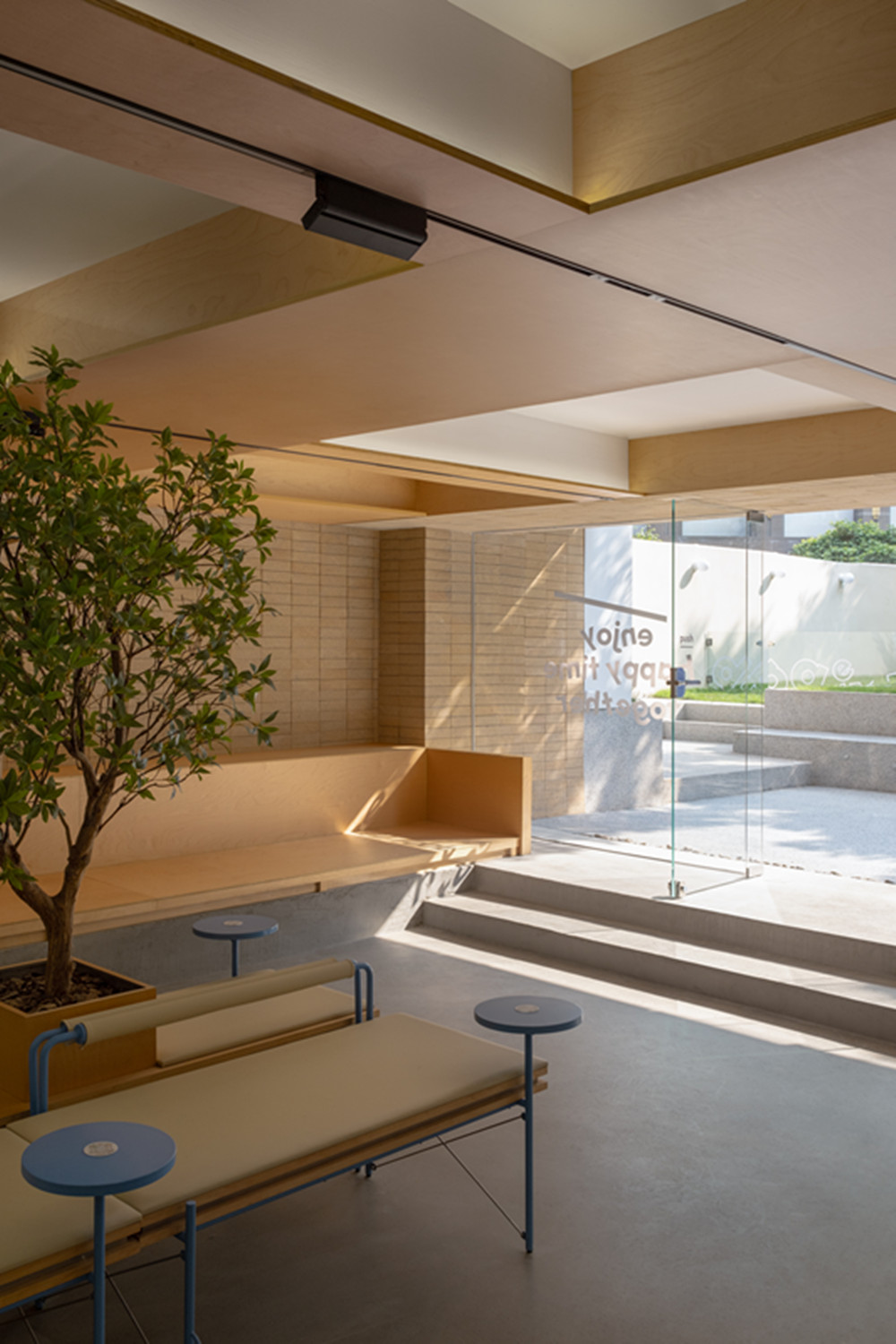 pawer land人宠社交空间丨中国广州丨Informal异规设计-11