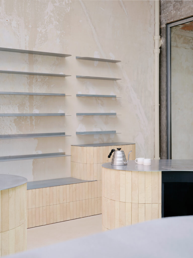 1935年建筑内咖啡馆的穹顶与手工艺品项目丨法国巴黎丨意墨建筑设计公司Office Abrami Rojas-17