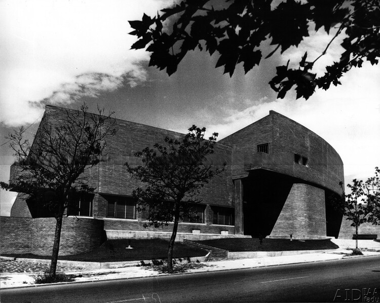 阿根廷圣卢汉高等学院丨西班牙马德里丨Horacio Baliero,Carmen Córdova-6