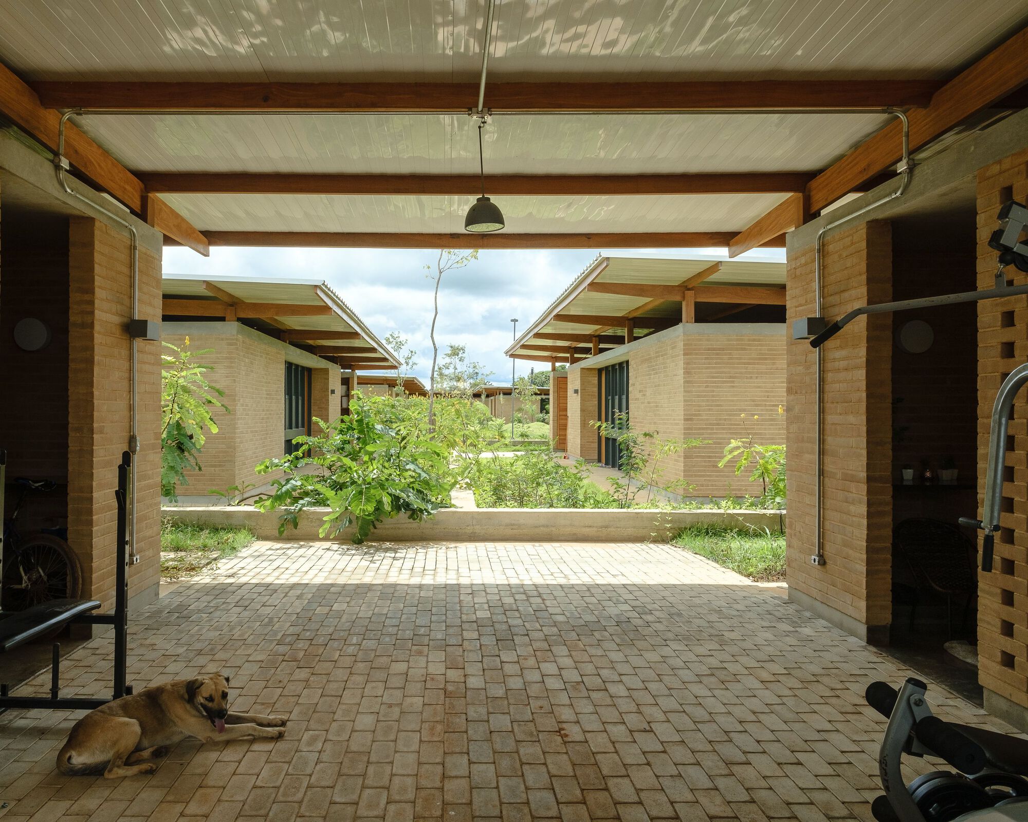 Fazenda Canuanã School Staff Village / Rosenbaum + Terra e Tuma Arquitetos Associados-24