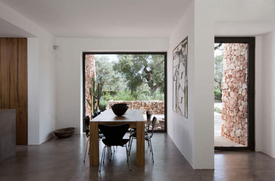 意大利乡村之家 | 原生态石墙与玻璃墙的现代对话-34