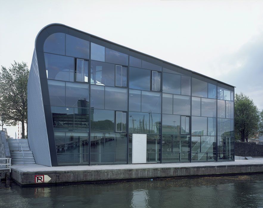 阿姆斯特丹建筑中心 · 创意折叠式立面设计-13