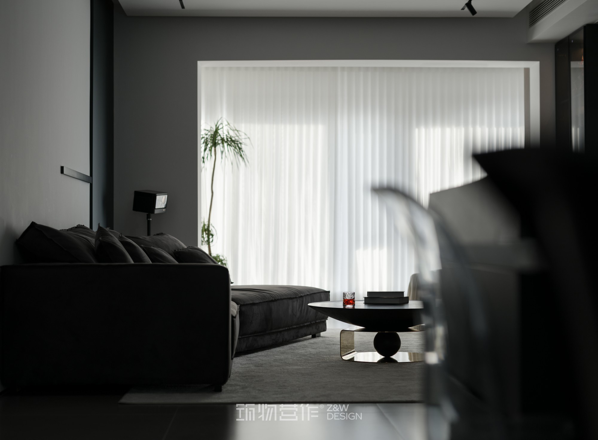 筑物营作实景|180㎡暗调极简婚房设计-23