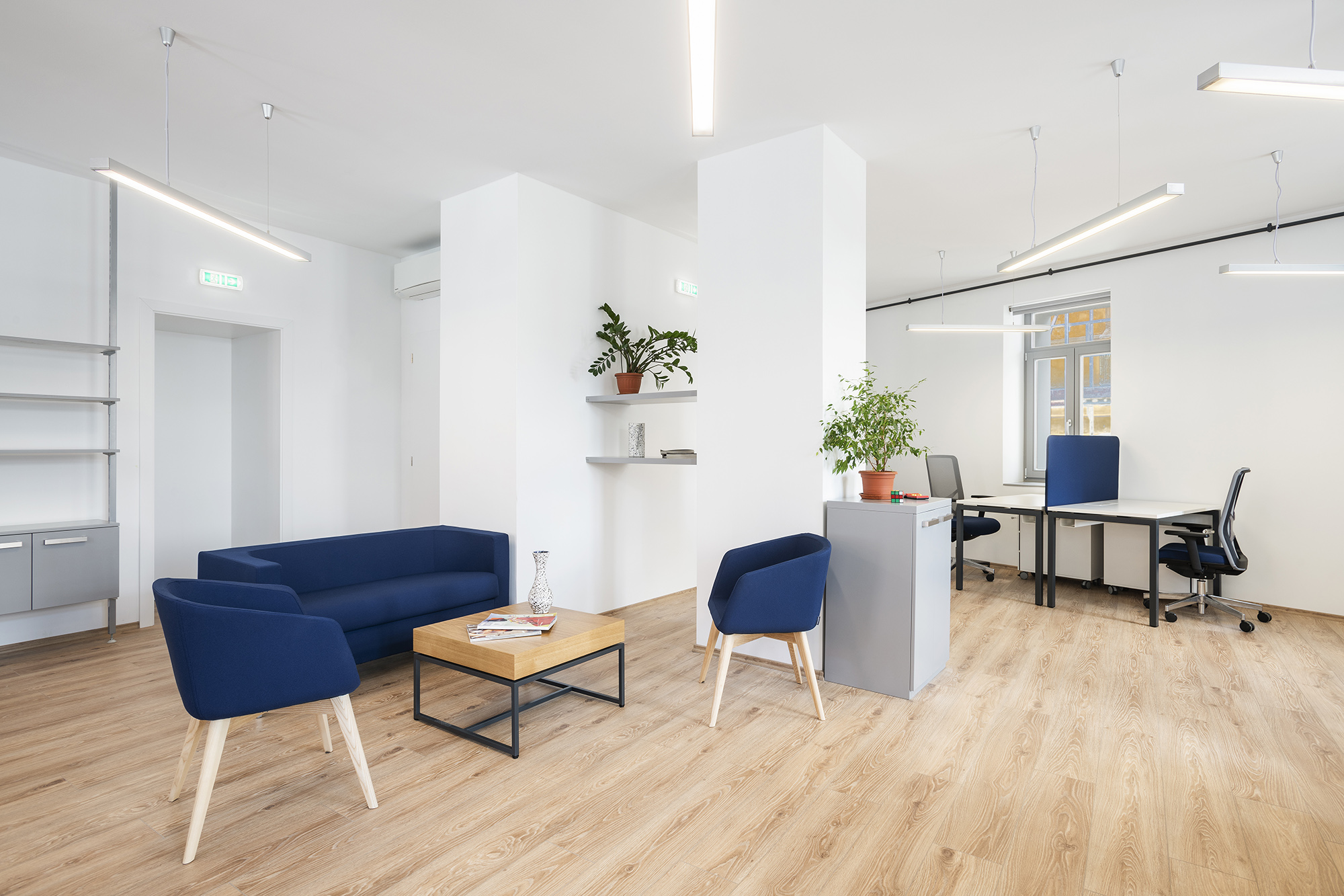 湖上小镇的旧印刷厂新生-41