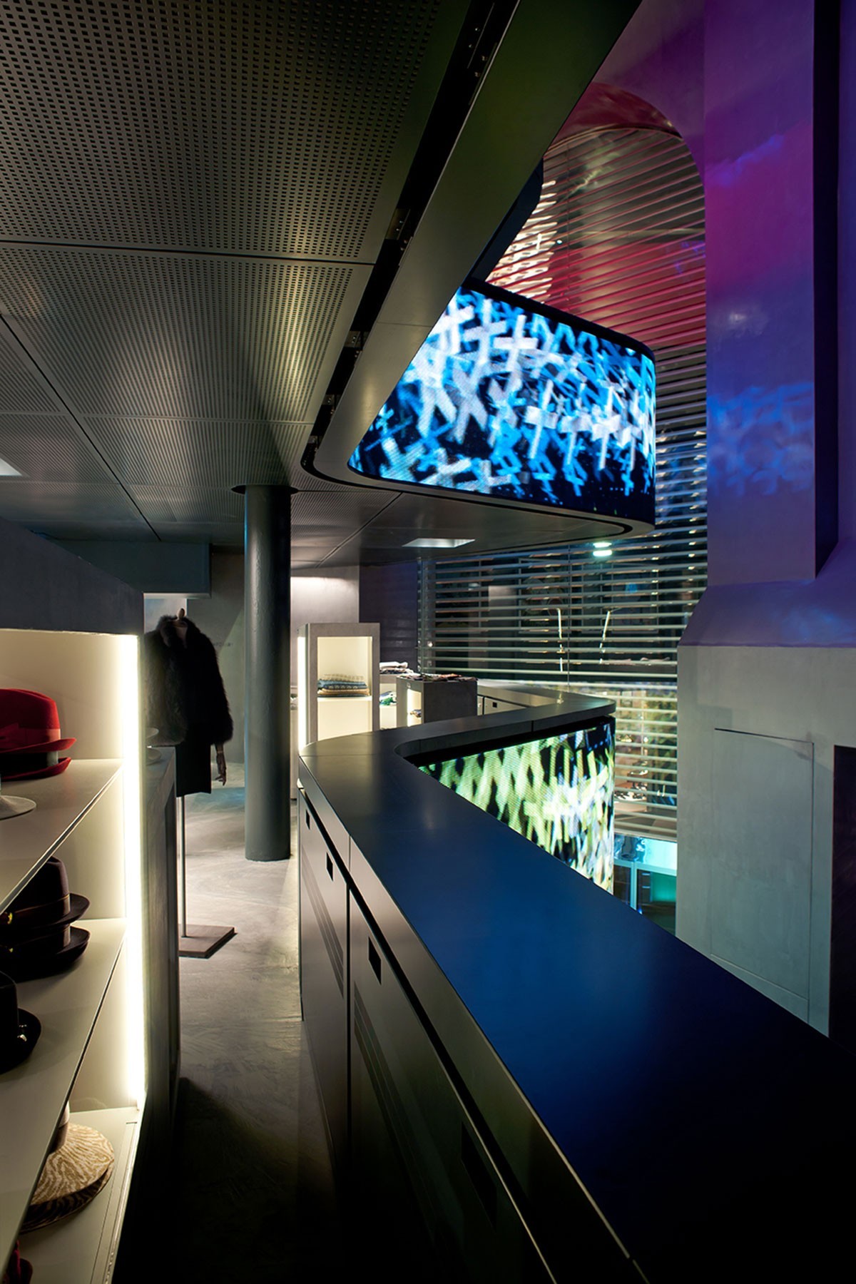 Multibrand Store32丨Vincenzo De Cotiis设计-4