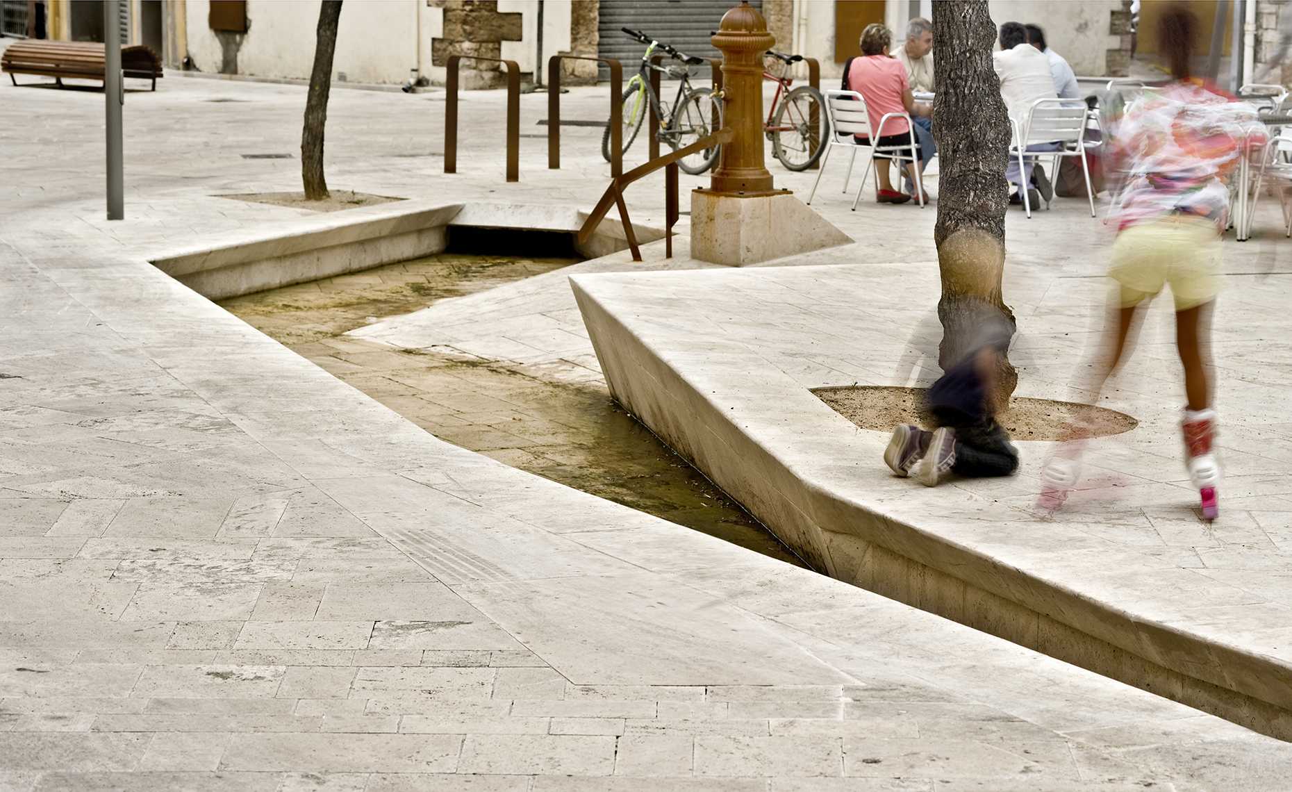 西班牙班约莱斯老城区 Banyoles 景观改造设计-17