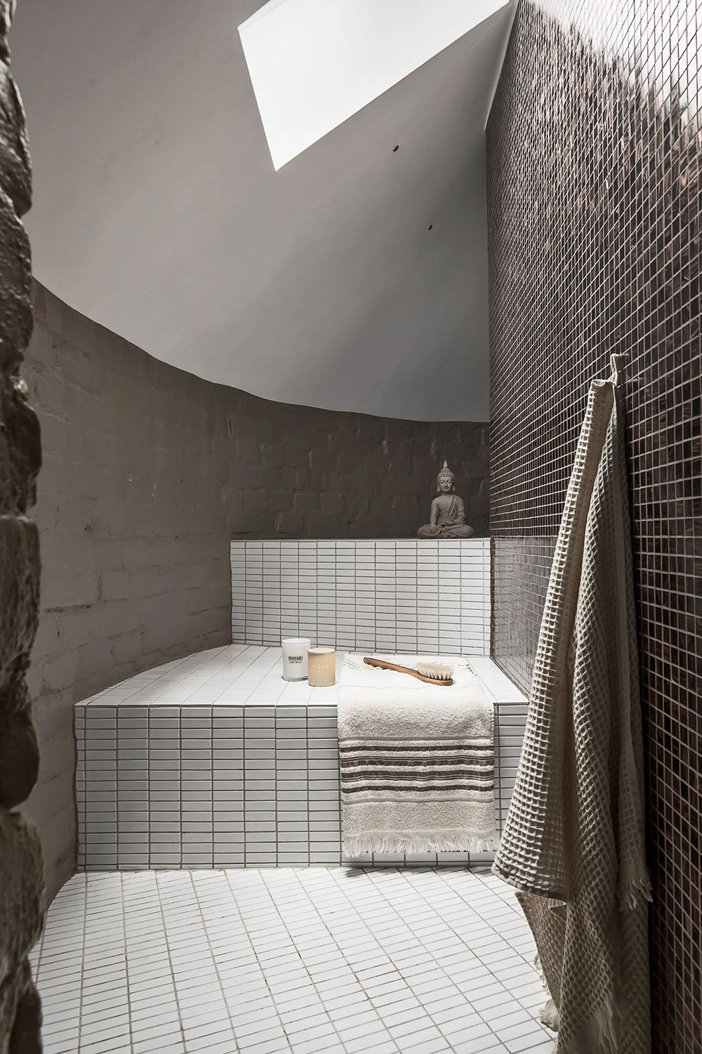 百年砖墙的现代阁楼公寓-24